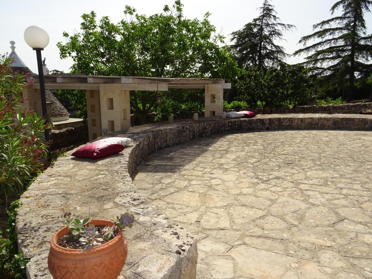 Trulli Di Zia Tata Casa de hóspedes Locorotondo Exterior foto