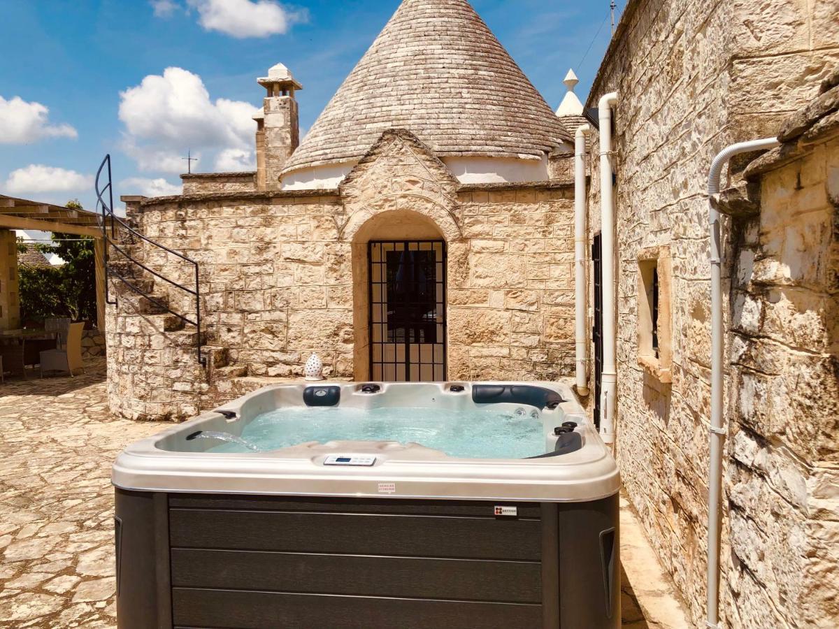 Trulli Di Zia Tata Casa de hóspedes Locorotondo Exterior foto