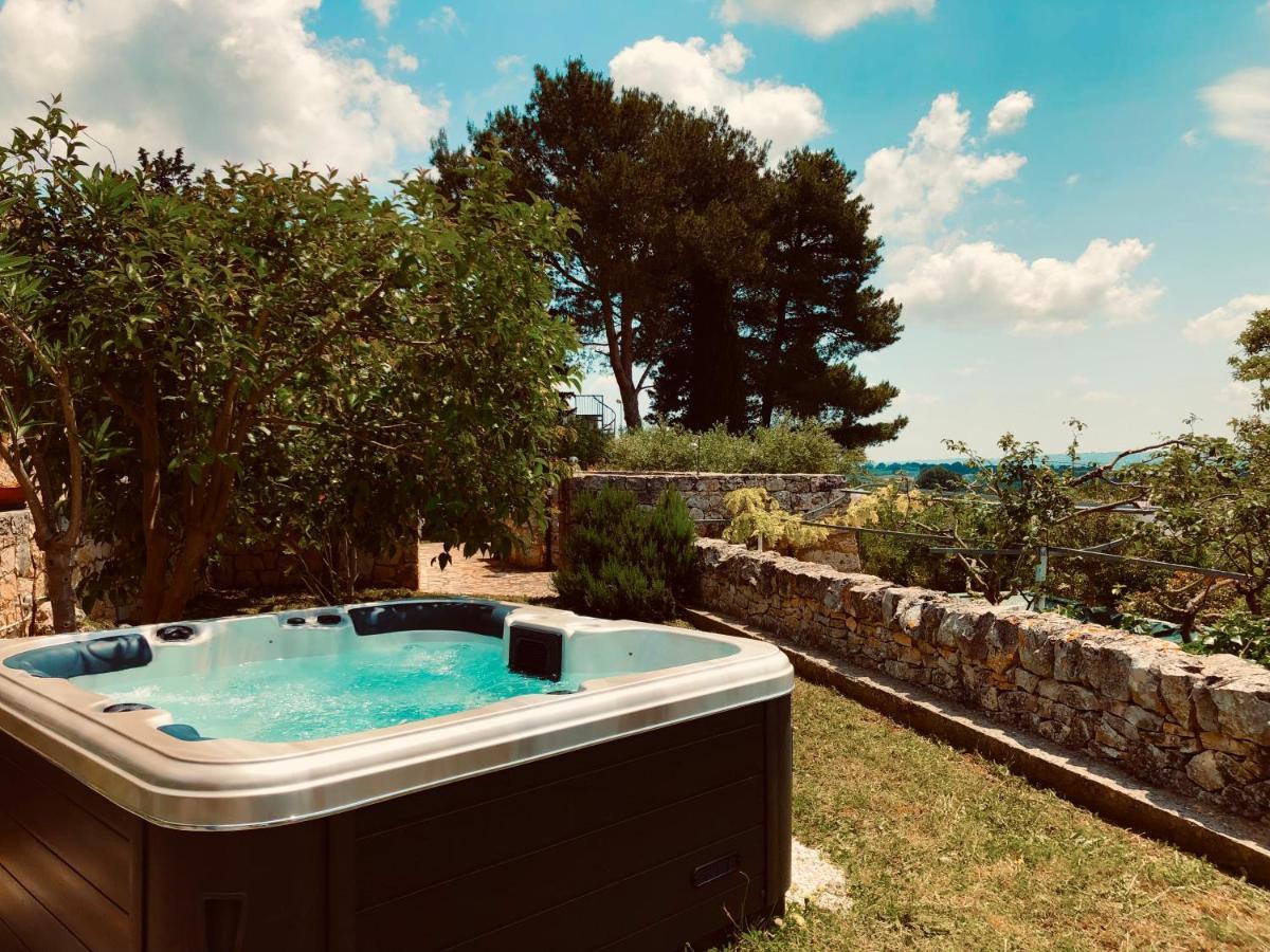 Trulli Di Zia Tata Casa de hóspedes Locorotondo Exterior foto