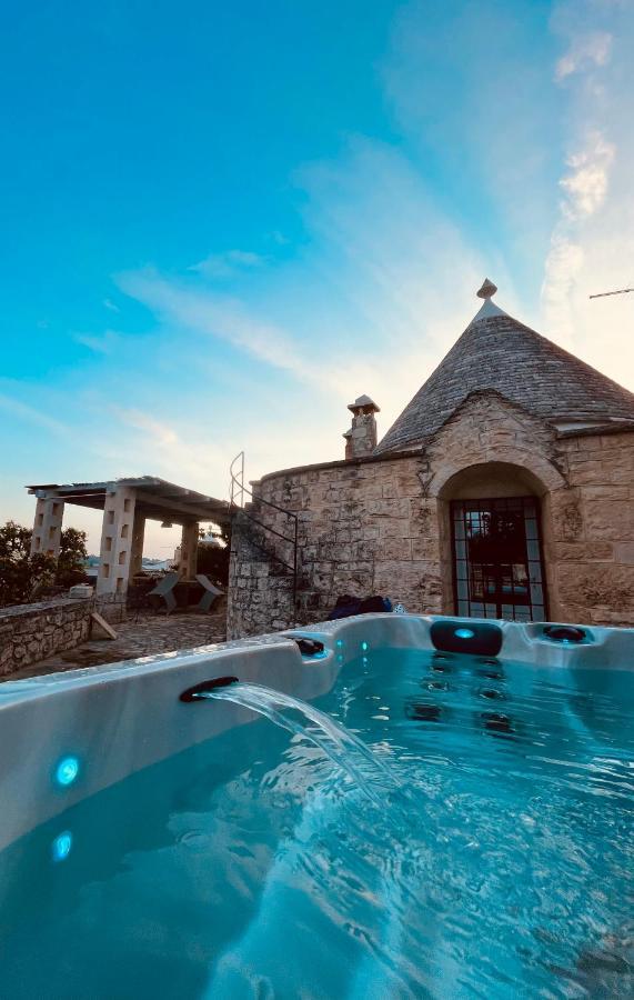 Trulli Di Zia Tata Casa de hóspedes Locorotondo Exterior foto