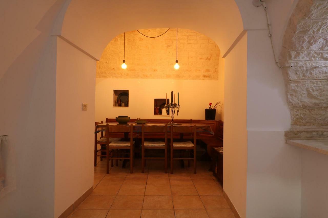Trulli Di Zia Tata Casa de hóspedes Locorotondo Exterior foto