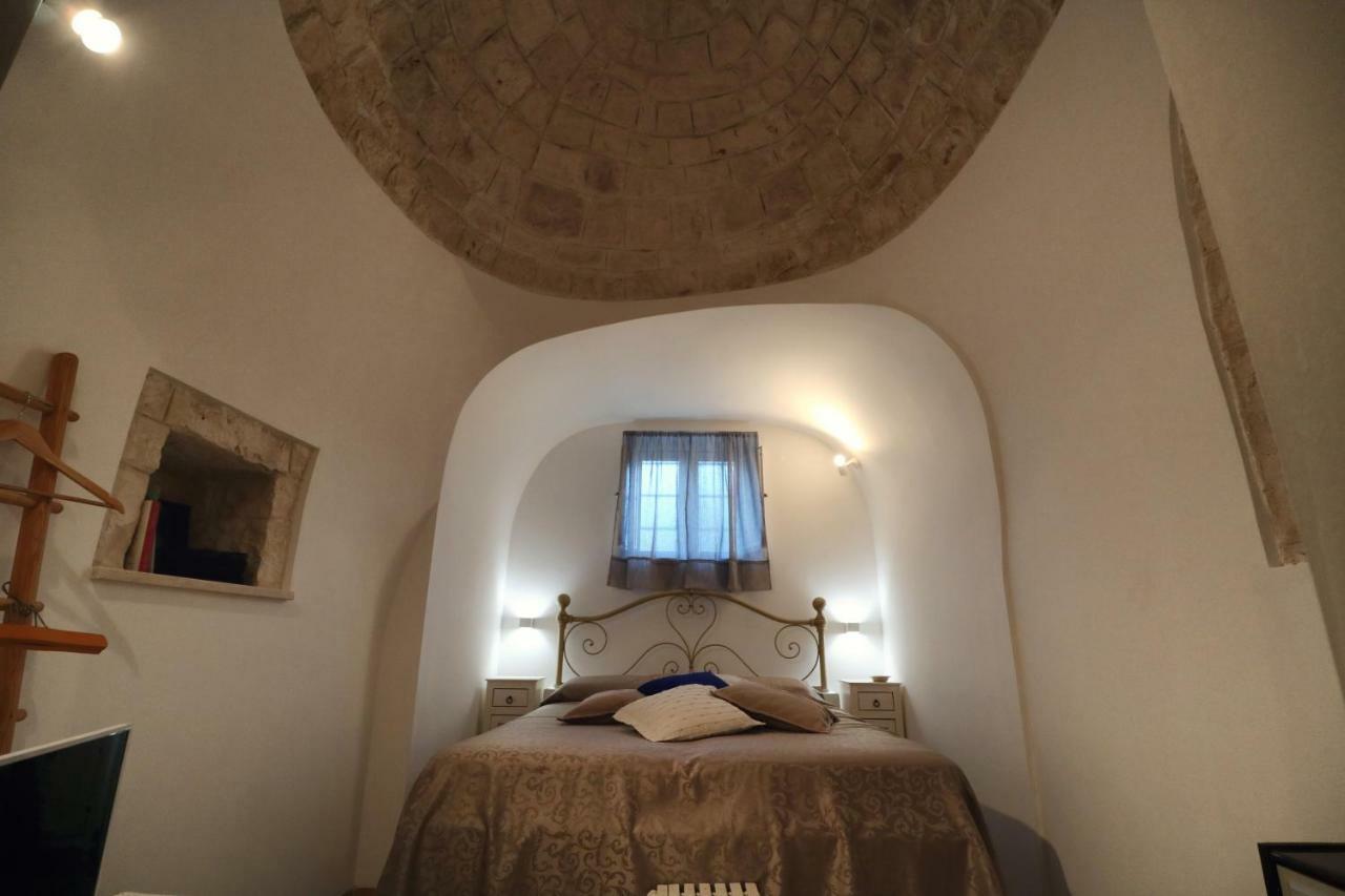 Trulli Di Zia Tata Casa de hóspedes Locorotondo Exterior foto